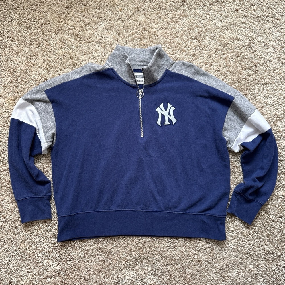 Women's American Eagle Tailgate New York Yankees Sweater Size Medium